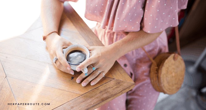 Paying off debt How to pay off debt, become debt free , budget planner, budget workbook printable #printables #workbook #budgetplanner #planner #printable #debt #debtfree #money #personalfinance #budgeting herpaperroute