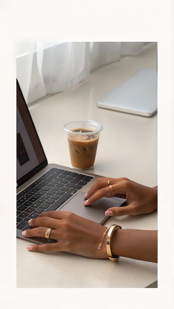 hands laptop_processed_by_imagy copy