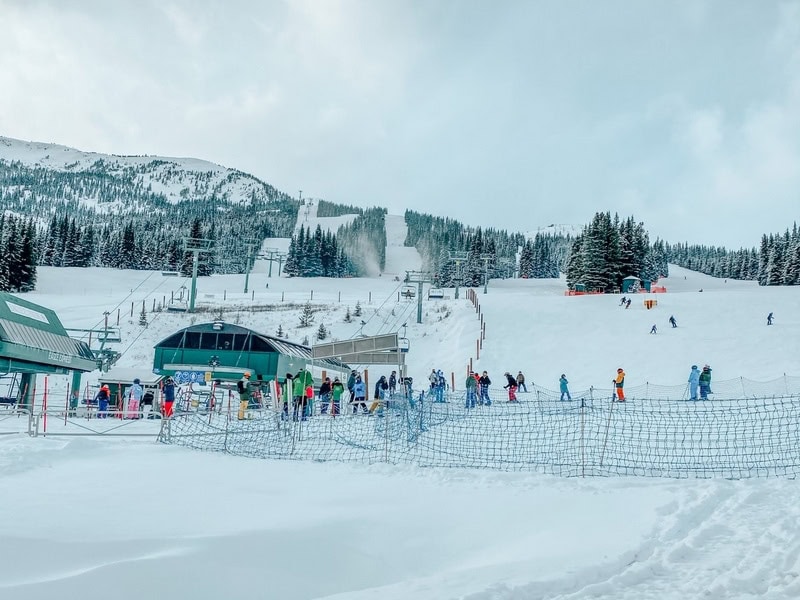 21 Best Places to Visit in Canada in Winter 9 Marmot-Ski-Basin-Alberta