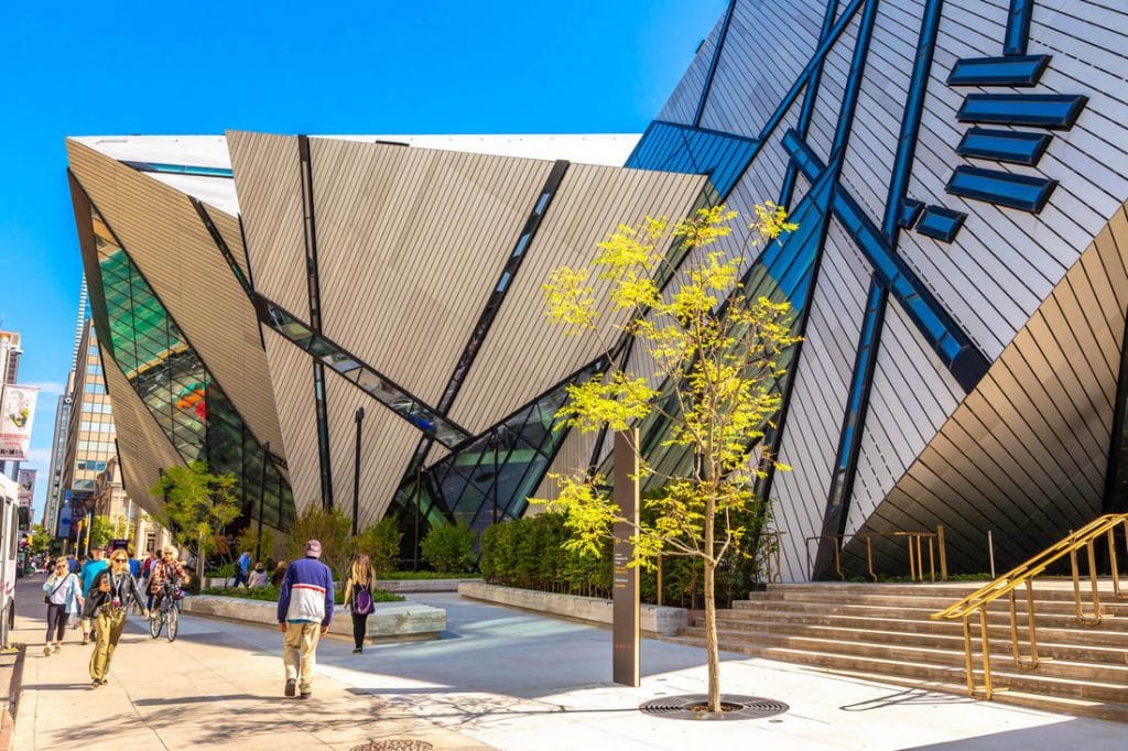 Spring in Canada: Destinations & Travel Tips 7 Toronto-in-the-Spring-1024x682